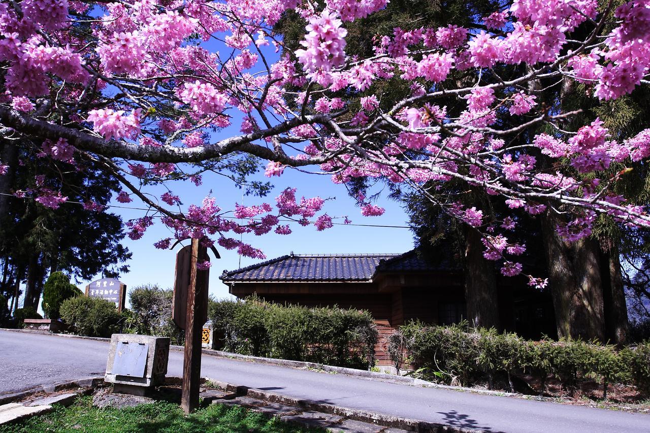 Alishan Youth Activity Center Чжунчжен Екстер'єр фото